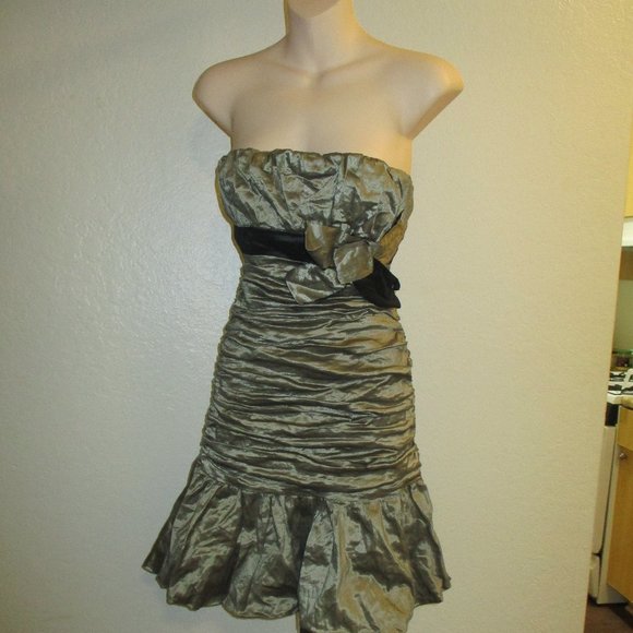 BCBG Gold Halter Mini Dress XS - Picture 4 of 8